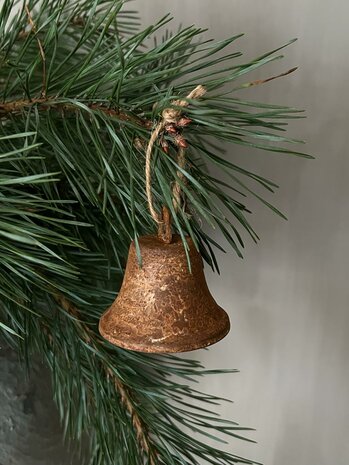 Kerstboom hanger bel roest  A