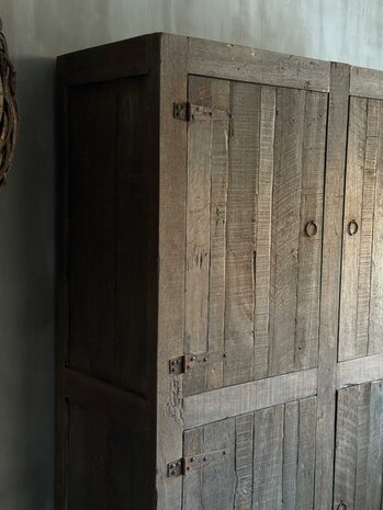 4- deurs kast Driftwood long hinges (afhalen)