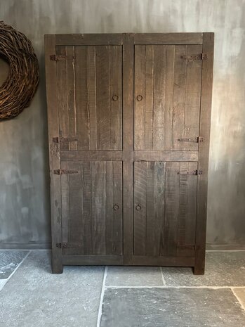 4- deurs kast Driftwood long hinges (afhalen)